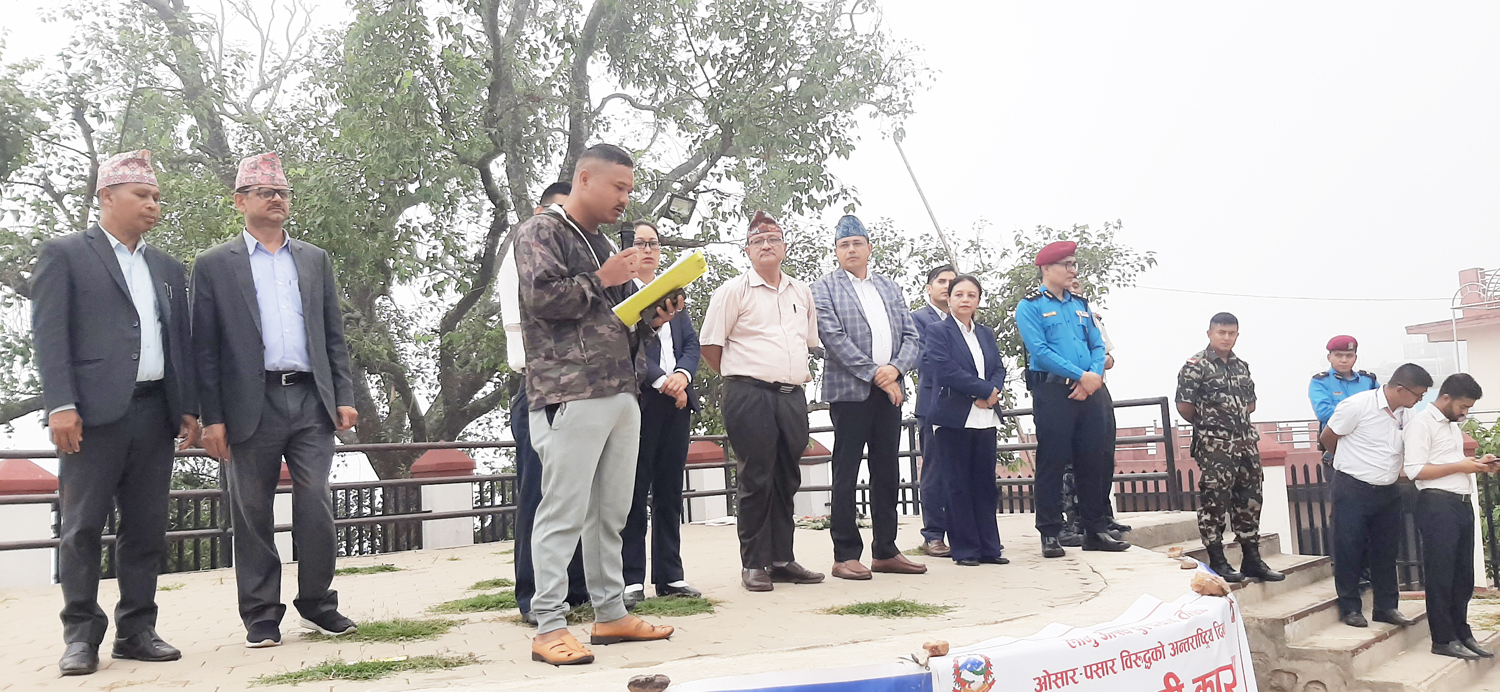 रक्सीको लतबाट छुटेका कुमालको अनुभव, भन्छन्–‘रक्सीले परिवार र समाजबाटै अपहेलित भइँदो रहेछ’