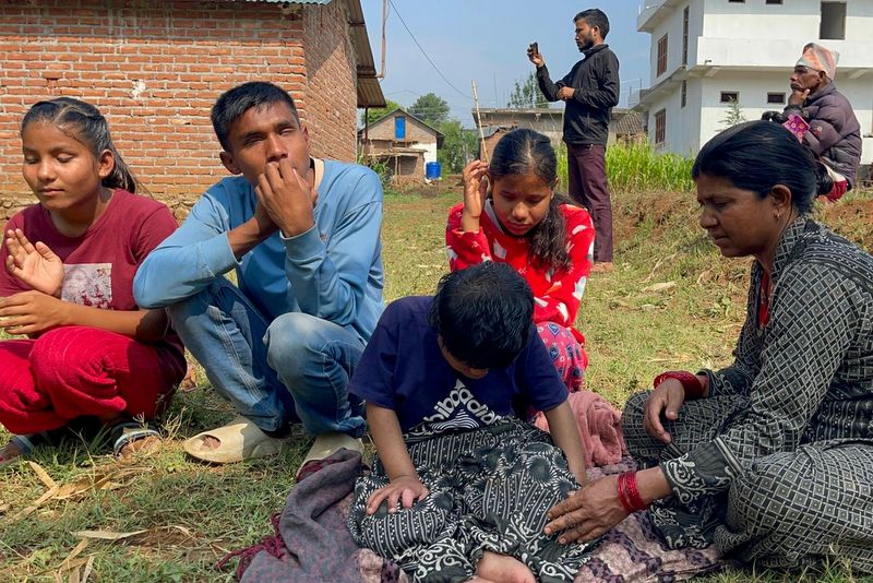 एकाघरका चार दृष्टिविहीनका लागि घर बनाइँदै