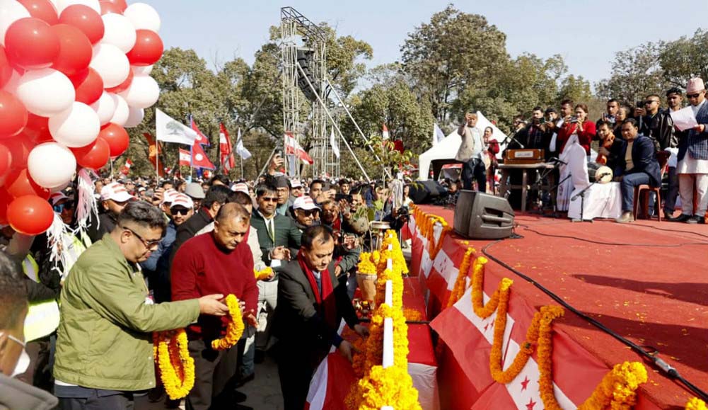 महामन्त्रीद्वय गगन र विश्वप्रकाशले गरे कांग्रेस विशेष महाधिवेशनको उद्घाटन
