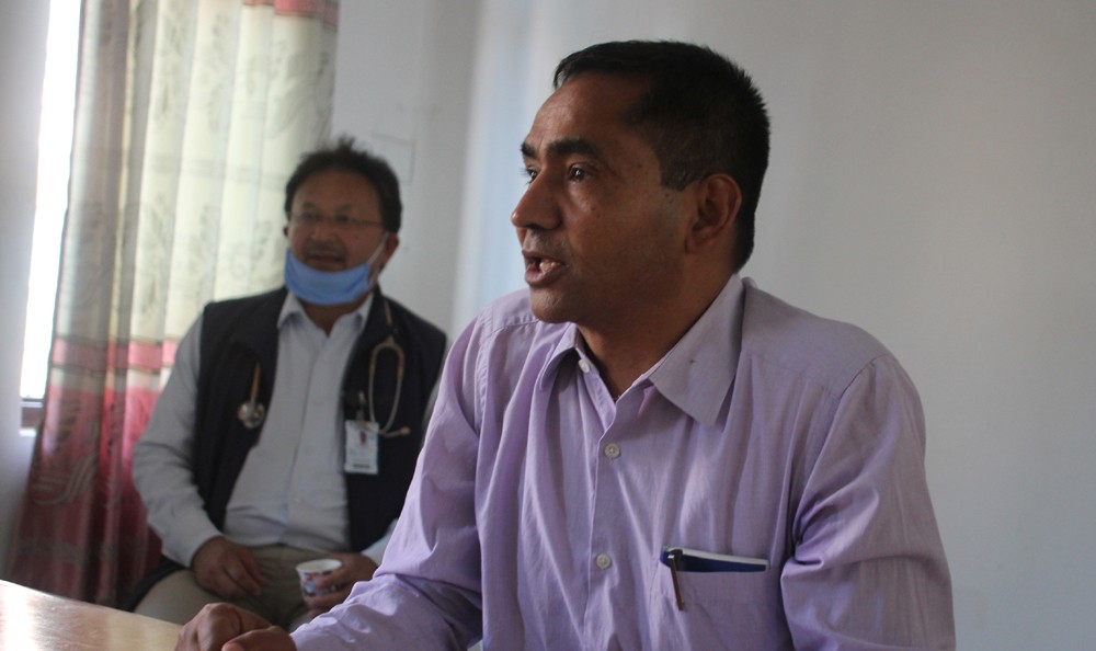 एलएमसीका अध्यक्ष भन्छन्‘अस्पतालमा आइसुलेसन र स्वास्थ्यकर्मीको कुनै अभाव छैन’