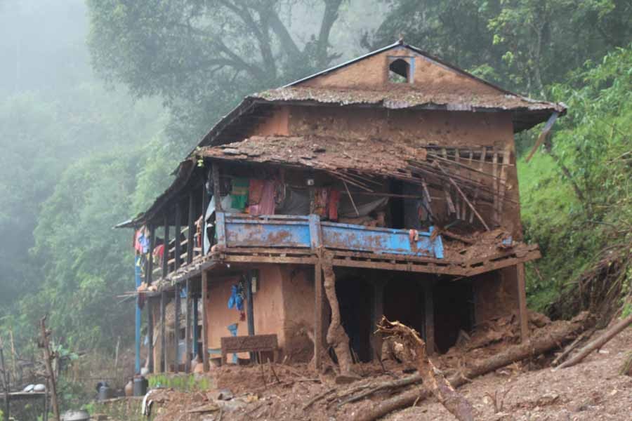 पहिरोका कारण दुई सय ४८ घर विस्थापित