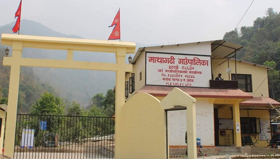 माथागढीमा कोरोना अस्पतालबाट २४ सै घण्टा सेवा दिइने