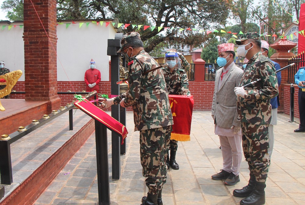 तानसेनमा सेनाले निर्माण गरेको निशान भगवती मन्दिरको प्रधानसेनापतिद्वारा उद्घाटन