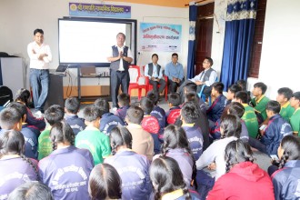 मिथ्या सूचना विरुद्ध विद्यार्थीलाई शिक्षा