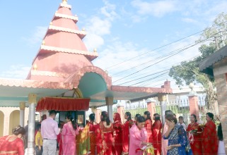 पाल्पाका श्रीकृष्ण मन्दिरमा भक्तजनहरुको भिडभाड 