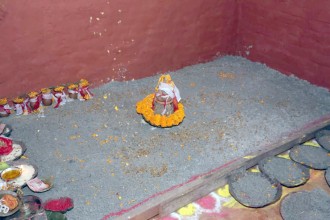 दसैंघर र कोतघरमा राखियो जमरा