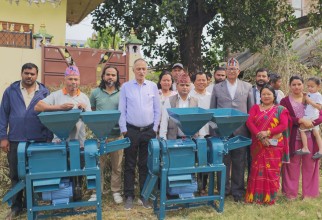 बुटवलका किसानलाई कृषि उपकरण