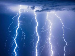 गुल्मीमा चट्याङ लाग्दा बालिकाको मृत्यु, दुई जना घाइते