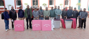 निर्वाचन स्थलमा खटिए पाल्पाका मतदान अधिकृतहरू