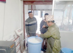 दूध बेचेर मासिक दुई लाख कमाइ !