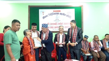 सय वर्षमा श्रीनगर सिद्धि विनायक गणेशको रथयात्रा : योगदान गर्नेहरुलाई सम्मान 