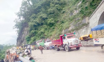 पहिरो हटाइएपछि पाल्पा–बुटवल सडकखण्ड सञ्चालनमा
