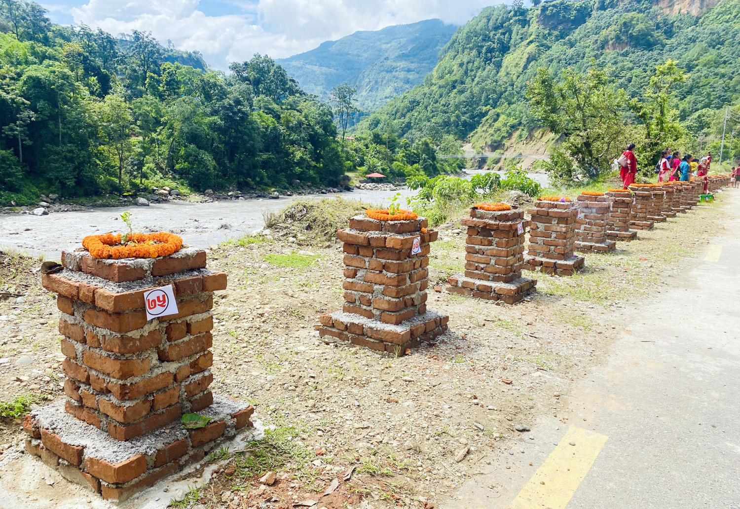 कालीगण्डकी तटमा एक सय आठ तुलसी रोपण