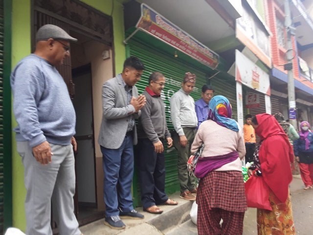 नेपाल ट्रेड युनियन काँग्रेस पाल्पाले वितरण गर्‍यो श्रमिकलाई राहत