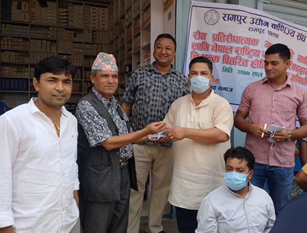 रामपुरमा प्रतिरोधात्मक क्षमता बढाउने औषधी वितरण