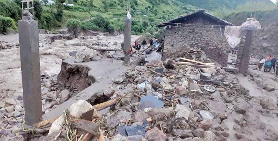 बागलुङ बाढी : १२ जनाको शव निकालियो, ४१ बेपत्ता