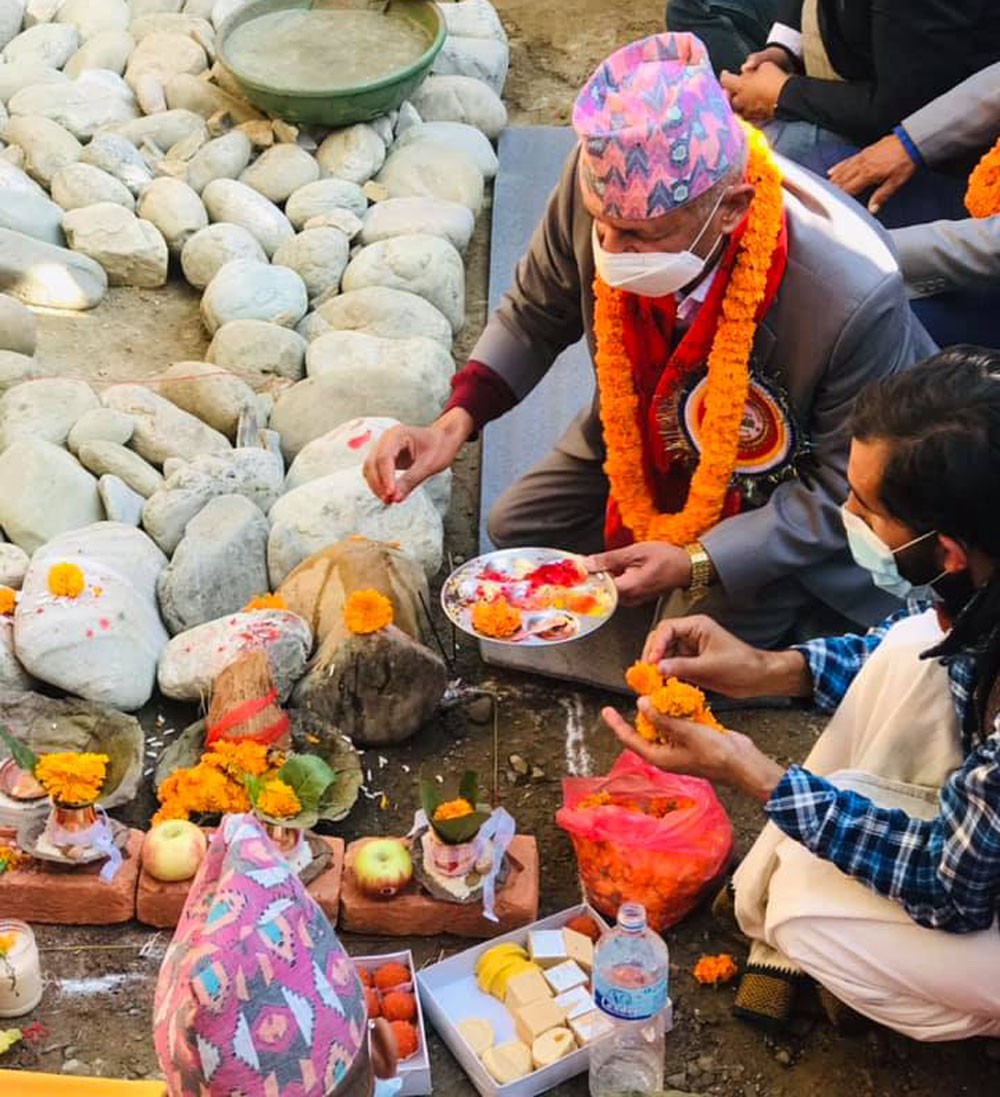 रिडी–रुद्रवेणी–हर्मिचौर सडक कालोपत्रे गर्ने कार्यको शुभारम्भ