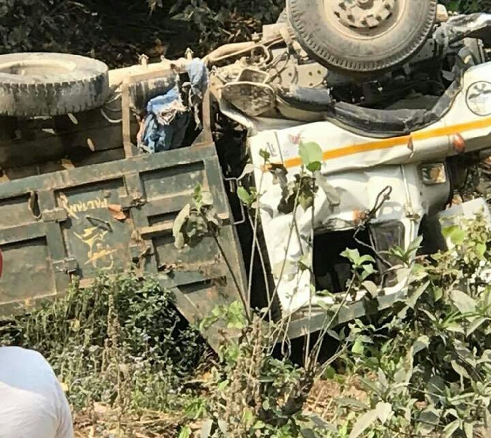 पाल्पाको माथागढीमा टिपर दुर्घटना हुँदा चालक घाइते