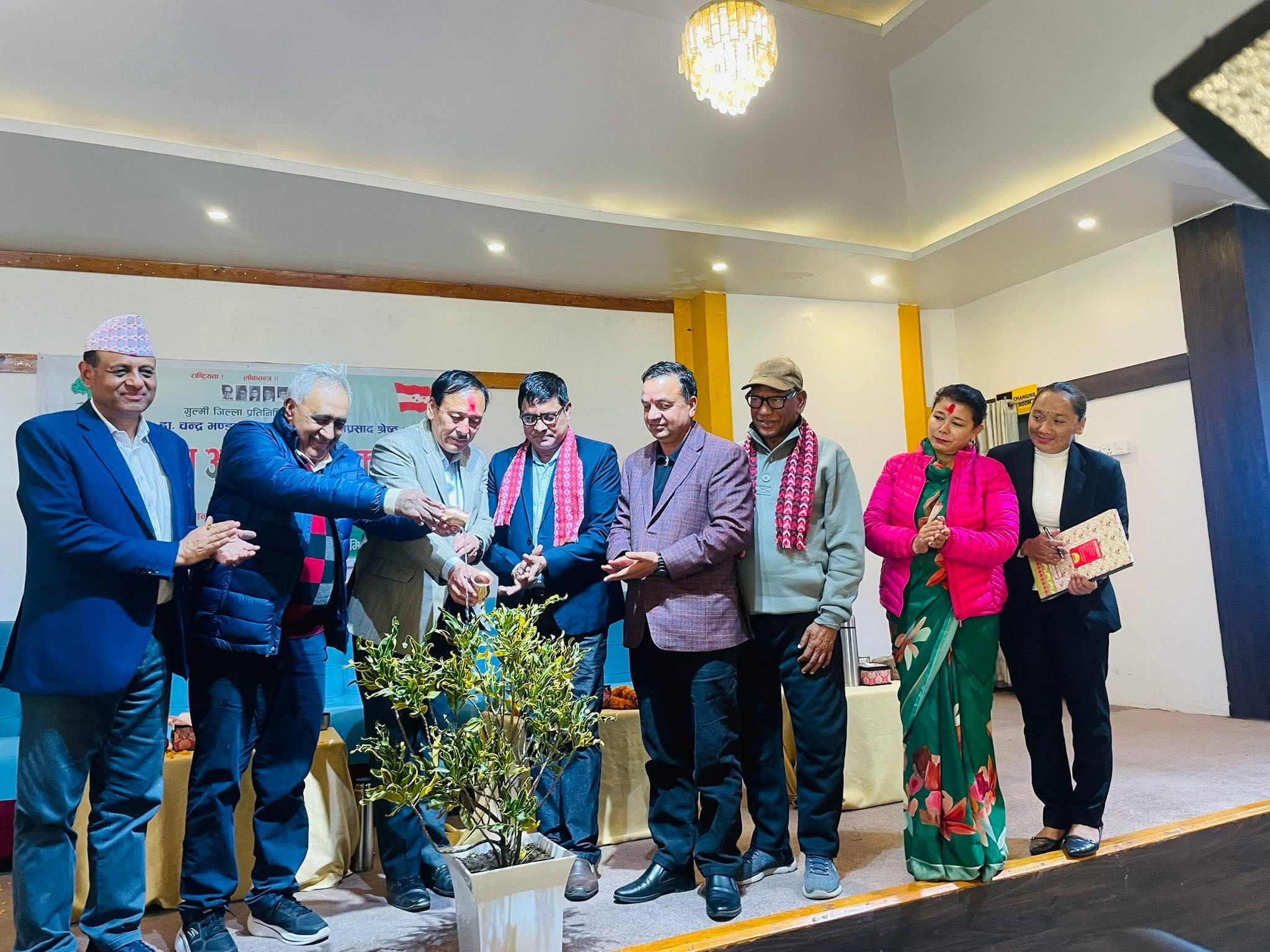  निर्वाचनको चहलपहल बढ्दै : मतदाता भेट्न तराई झरे उम्मेदवार