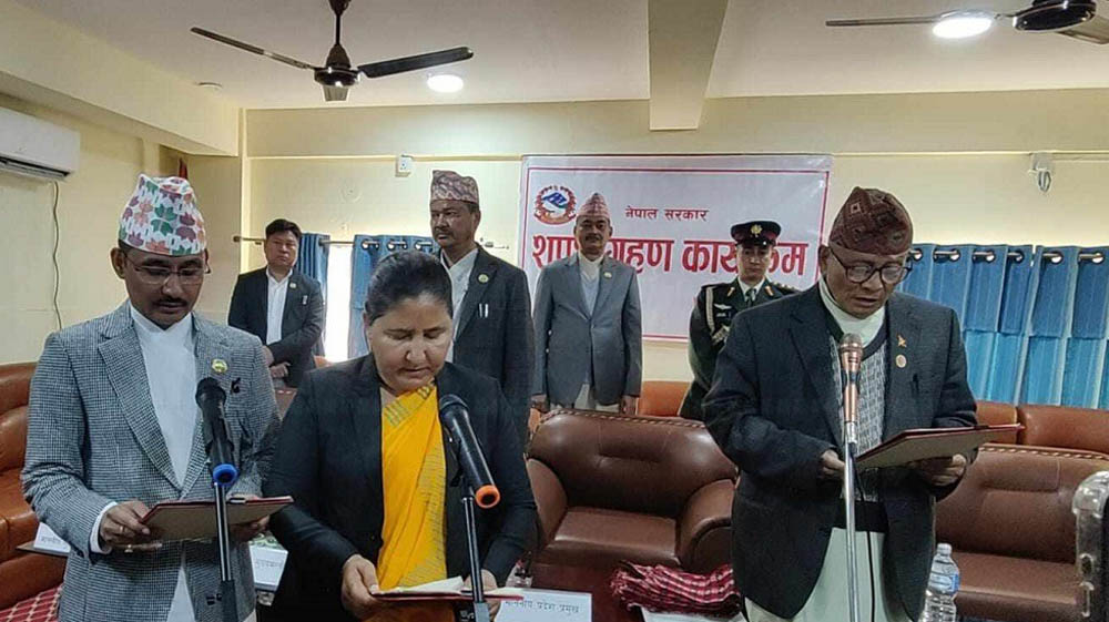 लुम्बिनीमा मन्त्रिपरिषद् विस्तार, दुई मन्त्रीले लिए सपथ
