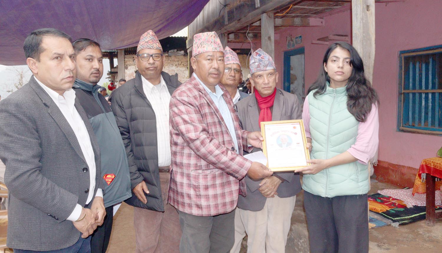 नेकपा एमाले पाल्पाद्वारा आचार्यको घरमा शोकसभा