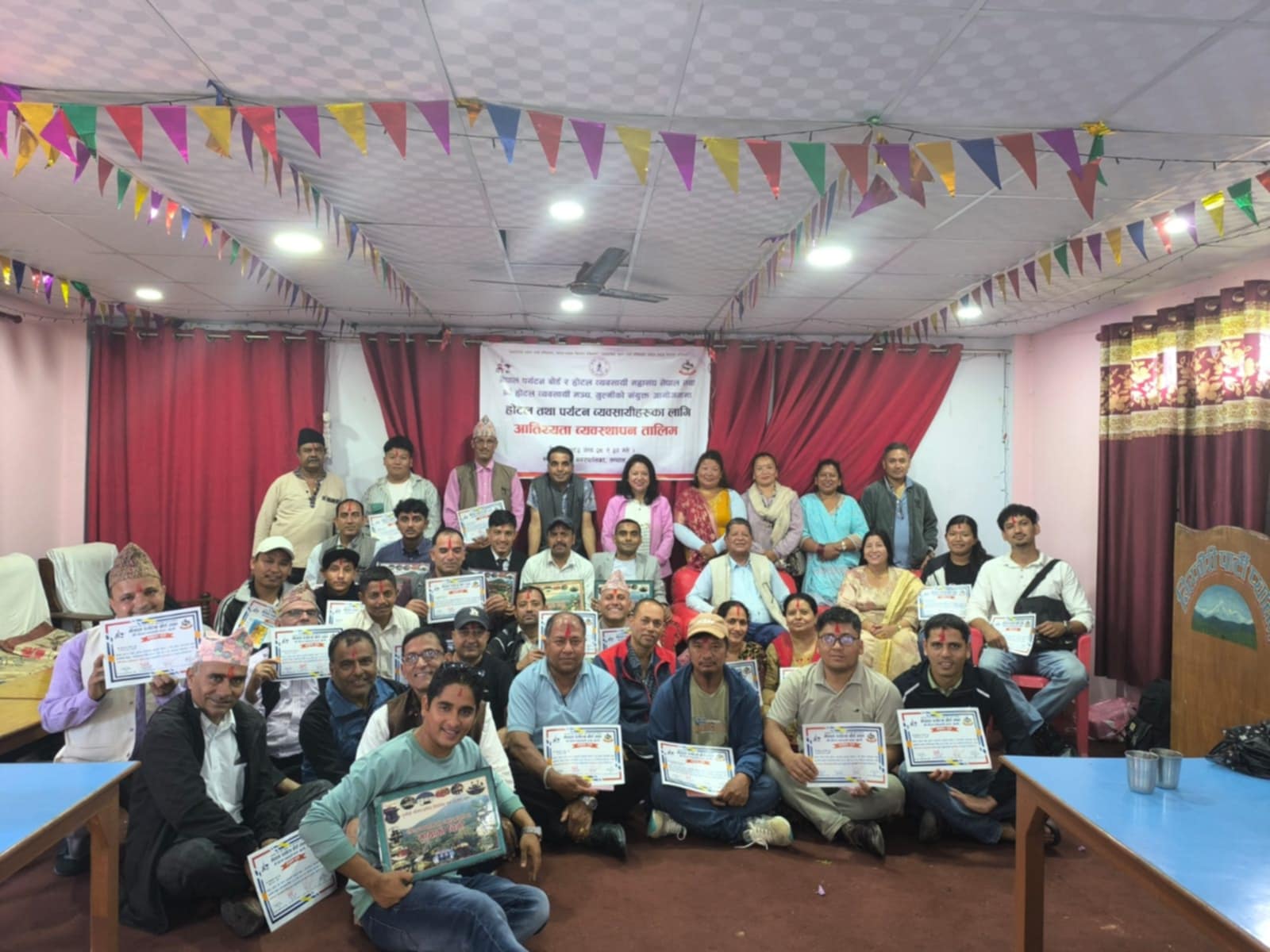 तम्घासमा होटल तथा पर्यटन व्यवसायीलाई तालिम