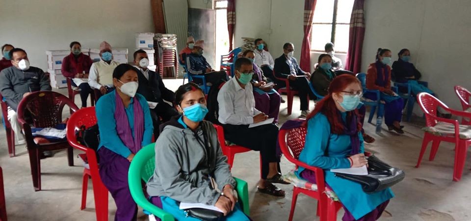 बगनासकालीका स्वास्थ्यकर्मीलाई संक्रमण रोकथाम सम्बन्धी प्रशिक्षण