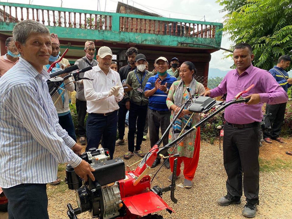 कृषि उत्पादन वृद्धि गर्न बगनासकाली गाउँपालिकाका कृषकलाई कृषि सामग्री