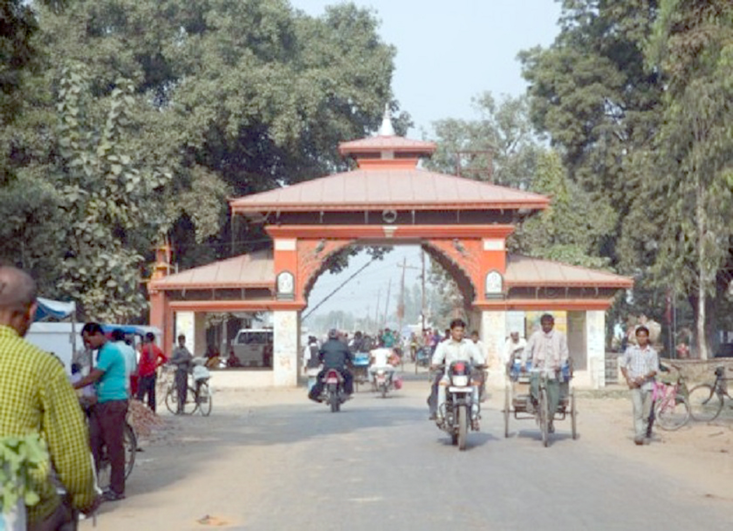 भारतबाट दसैँ मनाउन ५० हजारभन्दा बढी नेपाली फर्किए