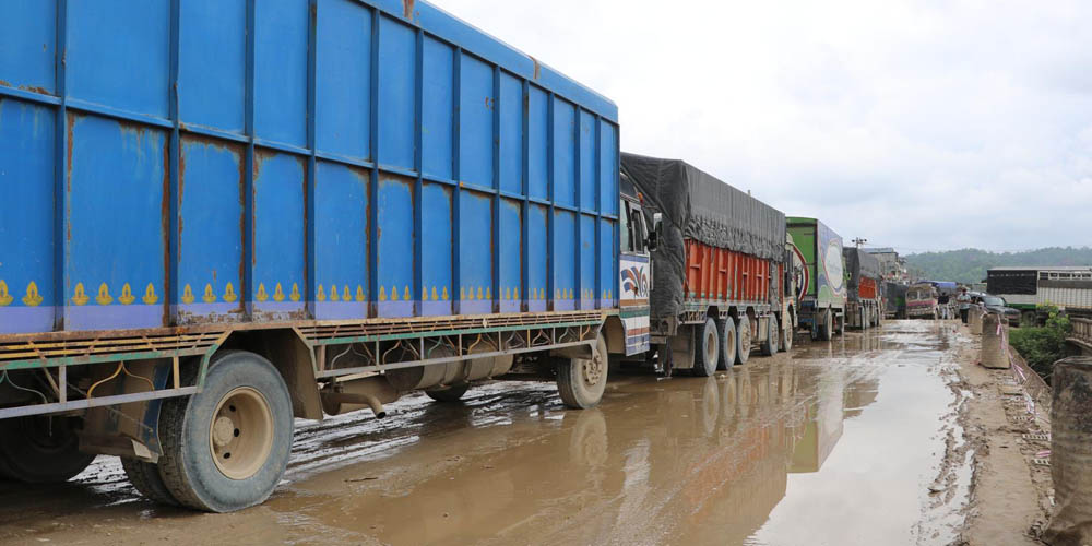 बुटवल–नारायणगढ दाउन्ने सडकः एक वर्षमै ६३ पटक बन्द