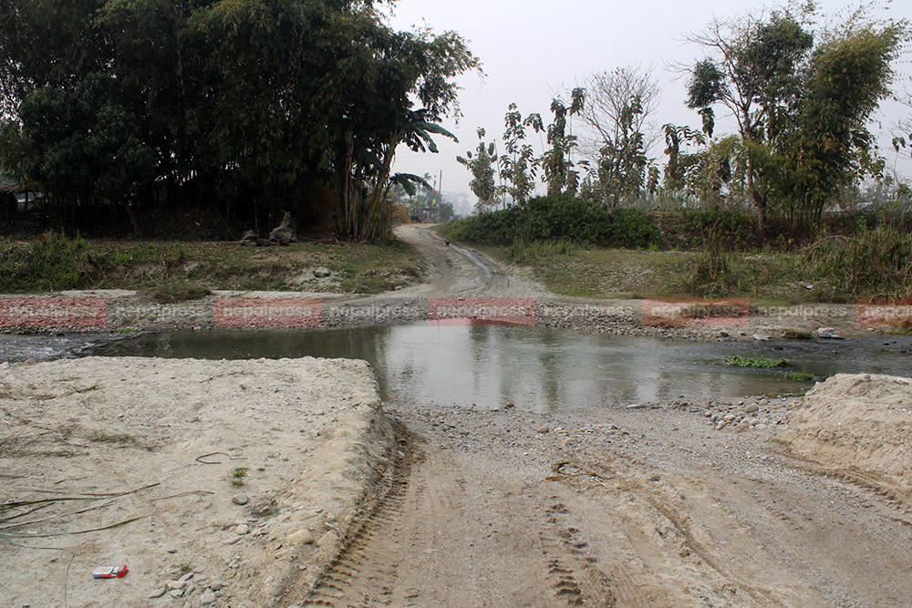 कालीगण्डकी करिडोर र मदन भण्डारी राजमार्गसहित गुल्मीका तीन मुख्य सडक अवरुद्ध