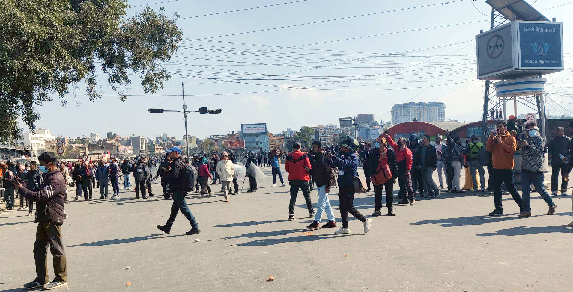 काठमाडौंमा झडप : प्रसाईं समूहद्वारा युवा संघका कार्यकर्तामाथि ढुंगामुढा